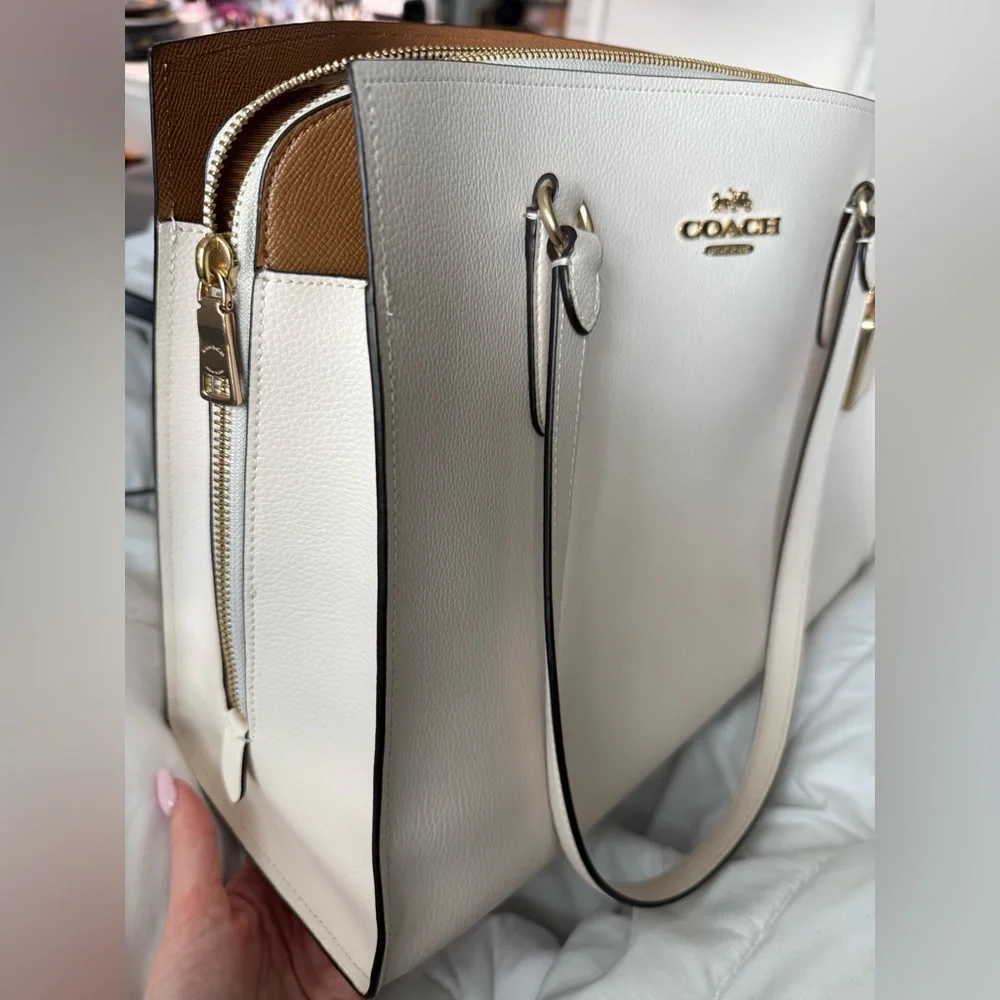 Large leather Coach Tote - Picture 3 of 10